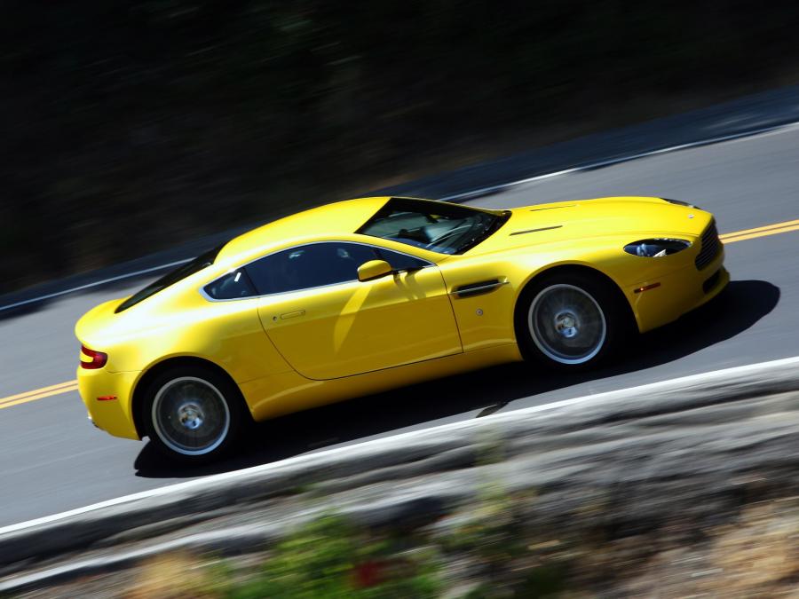  Aston Martin V8 Vantage 2008 года  (NA) (фото 11 из 16)